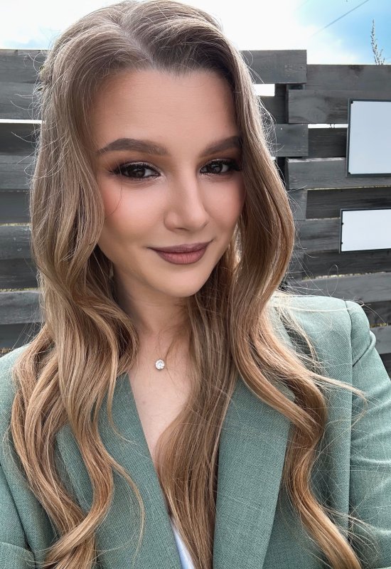 Natasha • 30 • Poland