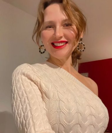 Tanya, 49