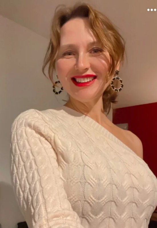 Tanya • 49 • France