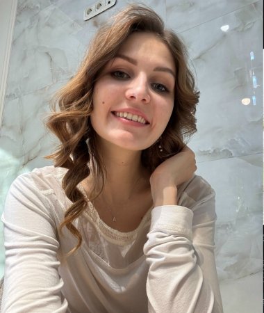 Nika , 34