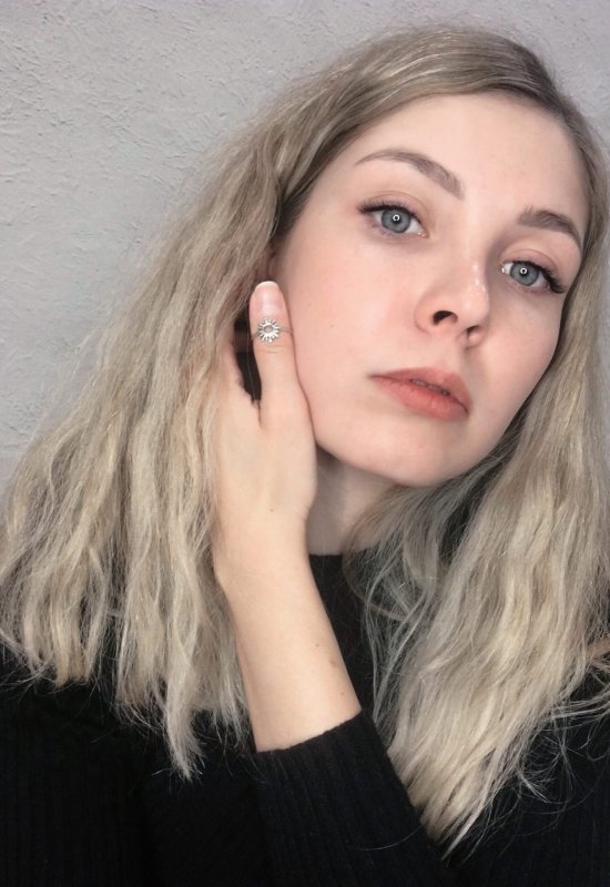 Elena • 39 • Ukraine