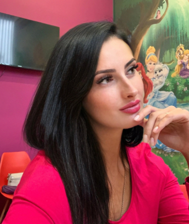 Elvira, 37