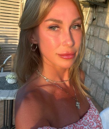 Svetlana, 43