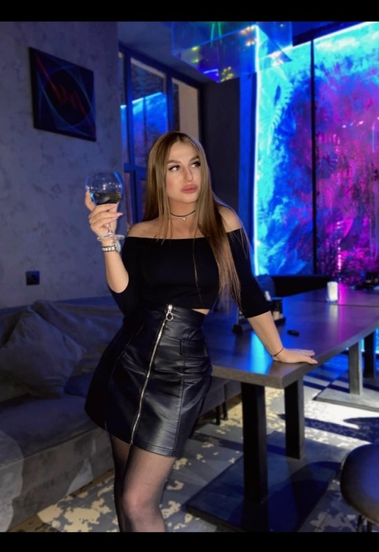 Adelina • 40 • Russie