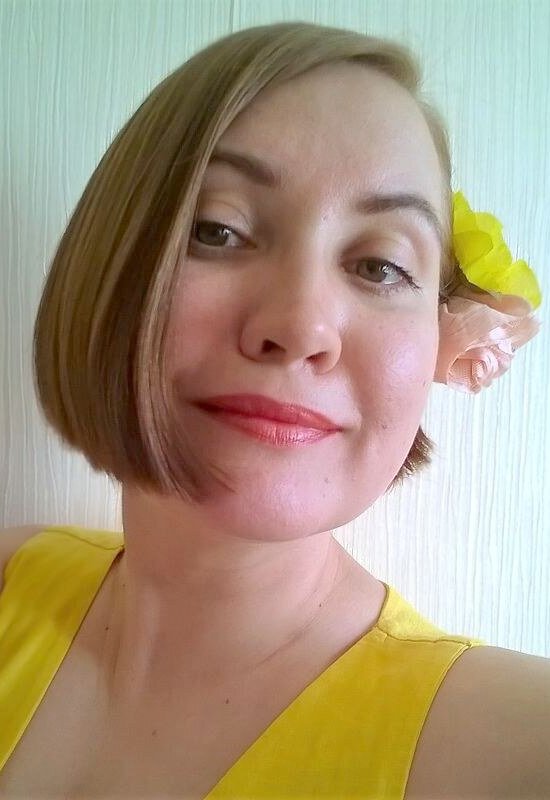 Yanna • 48 • Russia