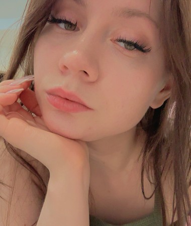 Amina, 23