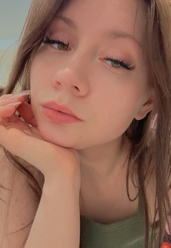 Amina • 22 • Russia