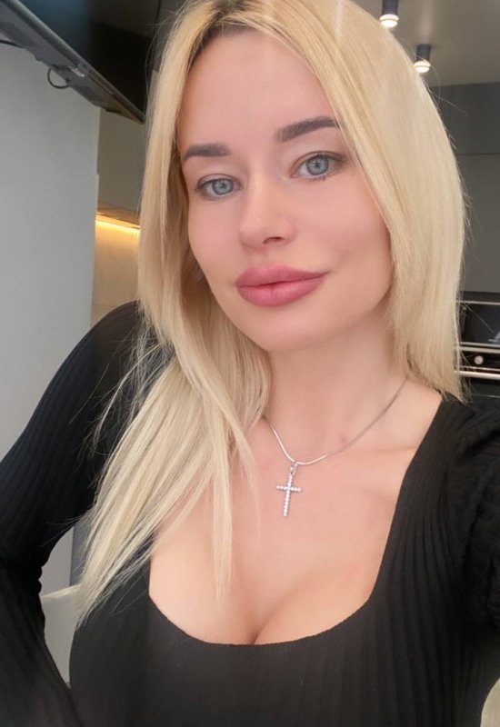 Zoya • 37 • Ukraine