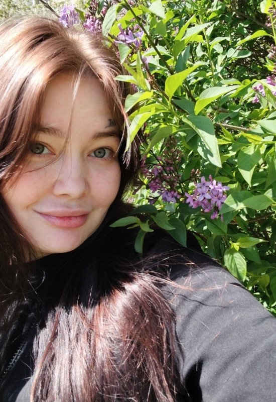 Olga • 29 • Russie