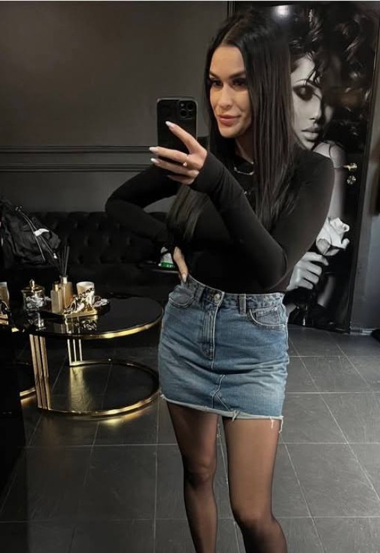 Irina • 39 • Ukraine