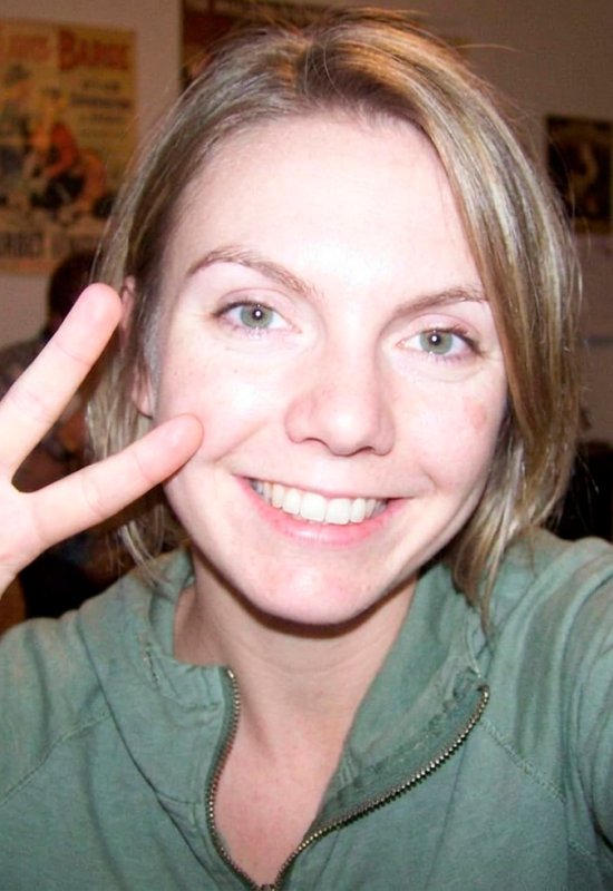 Polina • 37 • France