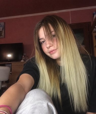 Olesia , 21