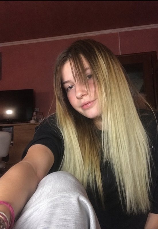 Olesia  • 21 • Ukraine