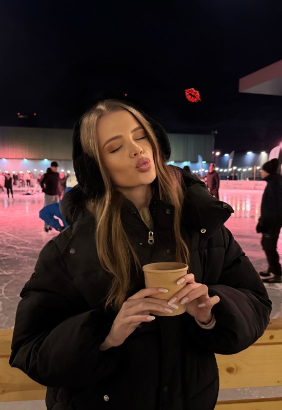 Nastya • 28 • Білорусь