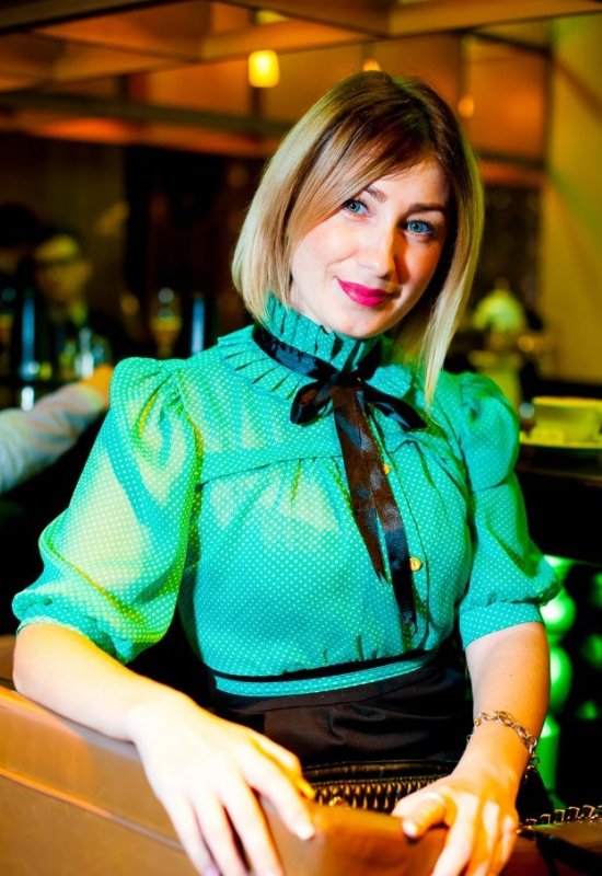 Karina • 44 • Italy