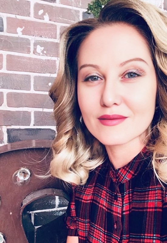 Anna • 46 • Россия