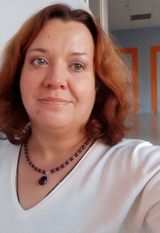 Anna • 45 • Russie