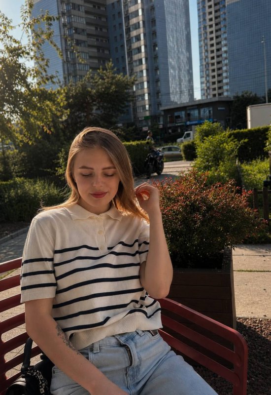 Iryna • 22 • Ukraine