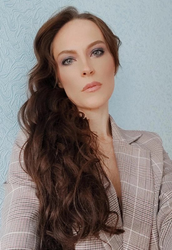 Natali • 44 • Russie