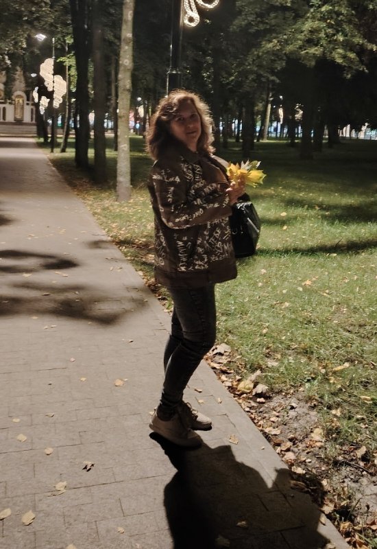 Yulia • 40 • Russia