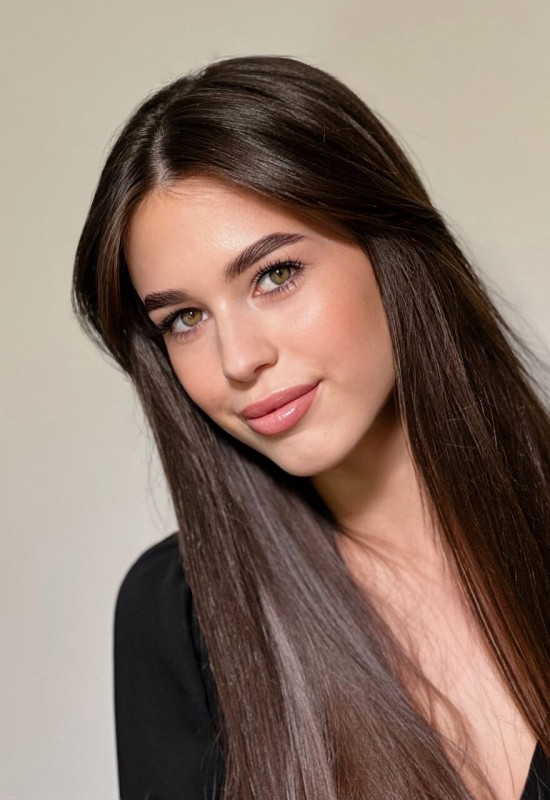 Lisa • 27 • Україна