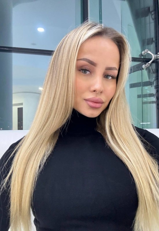 Diana • 31 • Allemagne