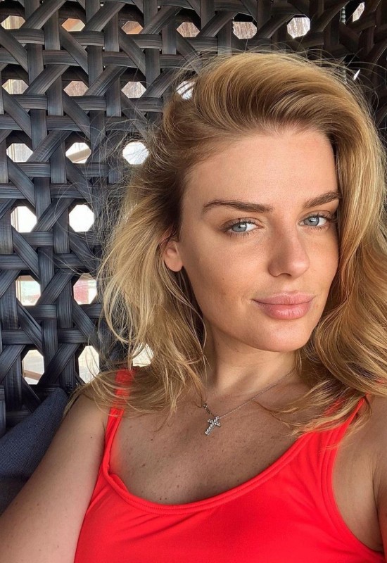 Marina • 38 • Ukraine