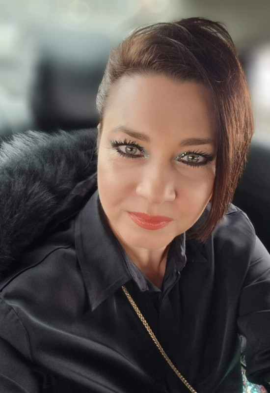 Natalia • 40 • Russia