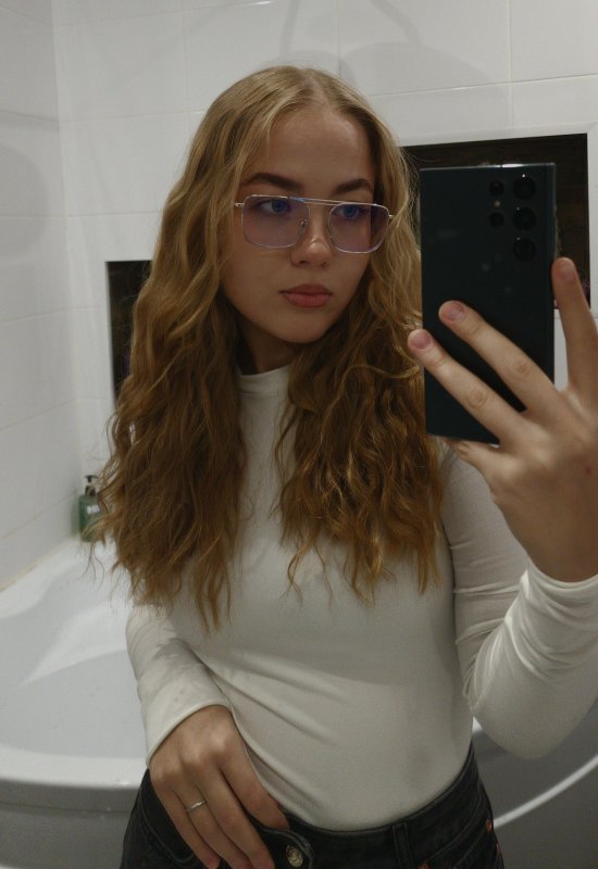 Valeria • 22 • Japan