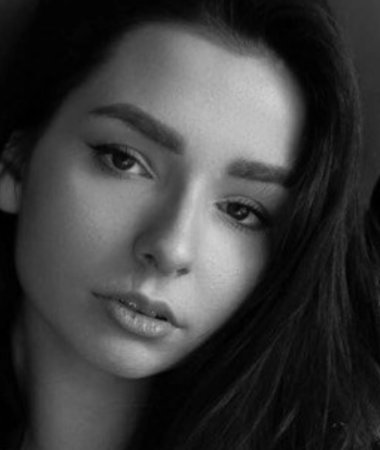 Elena, 28