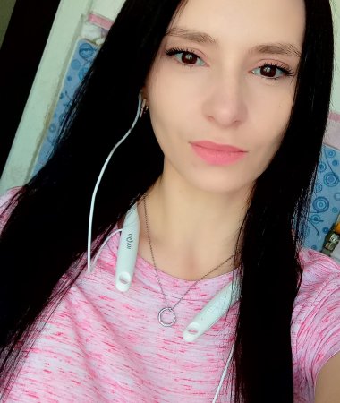 Nina, 30
