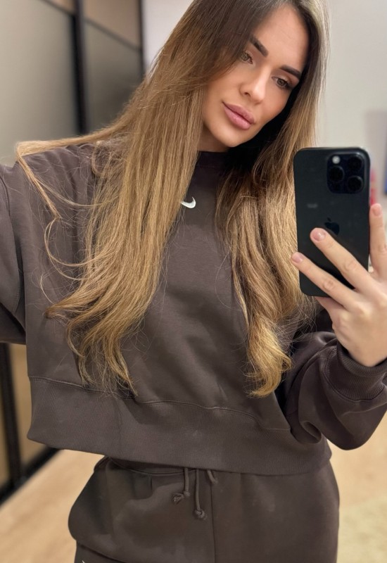 Valentina • 36 • Ukraine