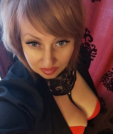 Oxana, 51