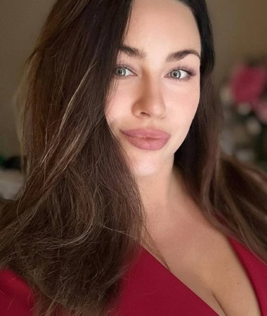 Miroslava, 41