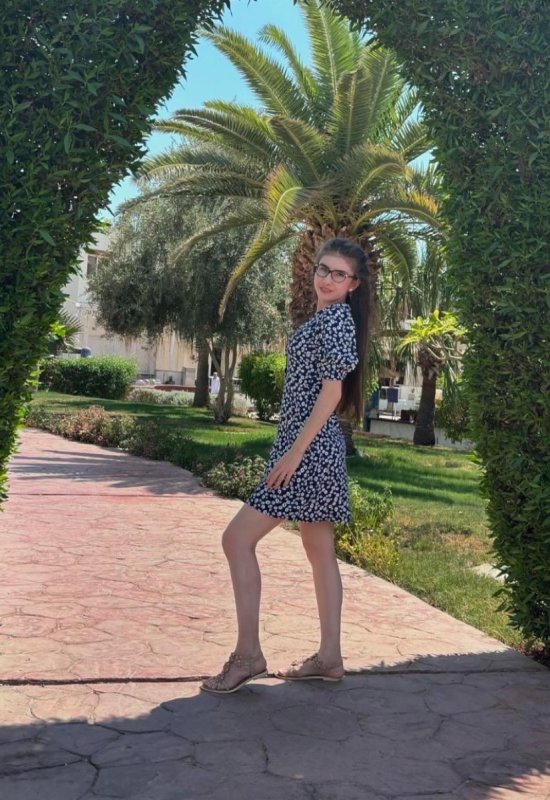 Elsa • 28 • Russia