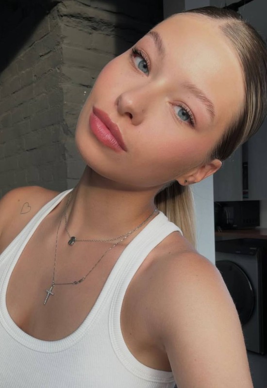 Julia • 26 • Ukraine