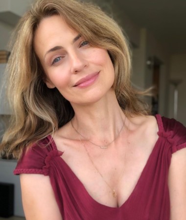 Alina, 44