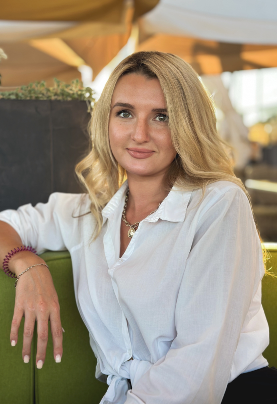 Helga • 33 • Allemagne