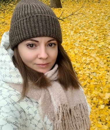 Hanna, 25