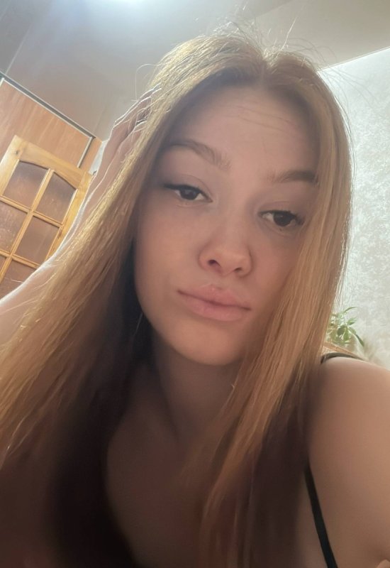 Masha • 21 • Russia