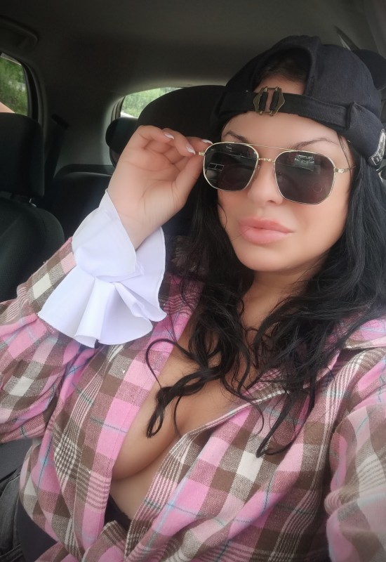 Ekaterina  • 42 • Russia