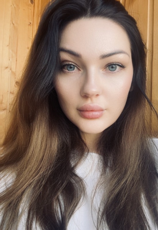 Olesya • 37 • Russia