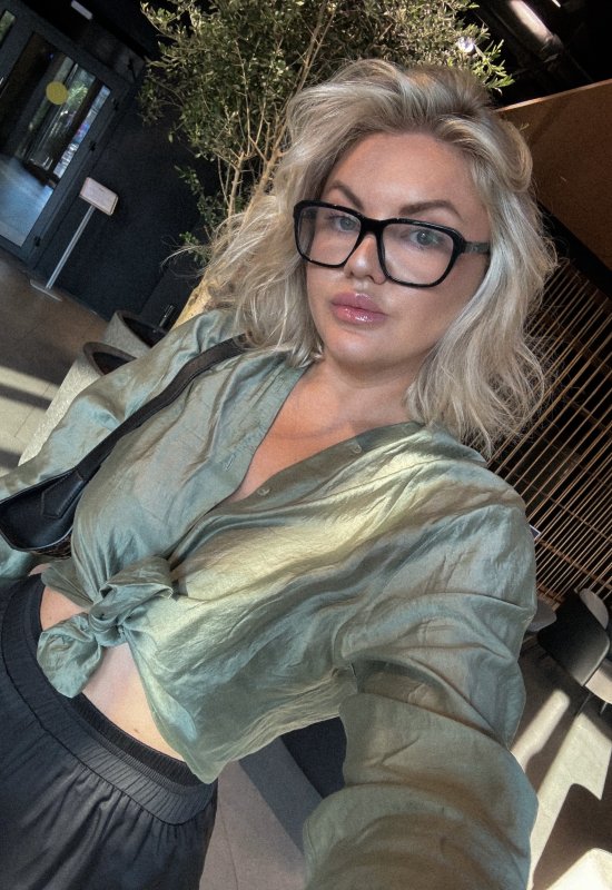 Maria • 32 • Belarus