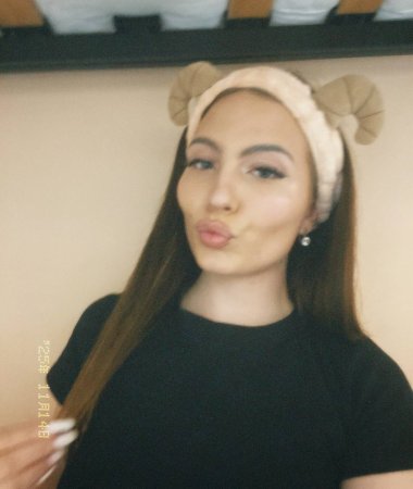 Sasha, 26