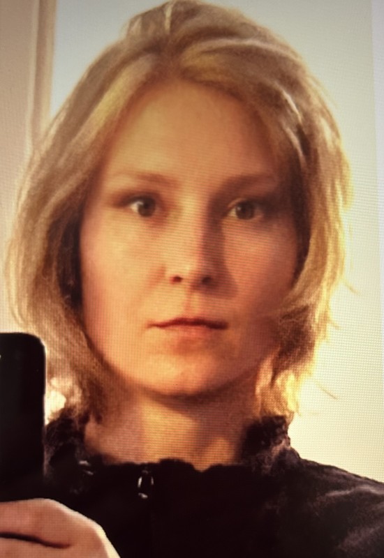 Lena • 44 • Україна