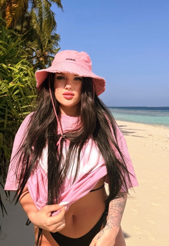 Liza • 23 • Russie