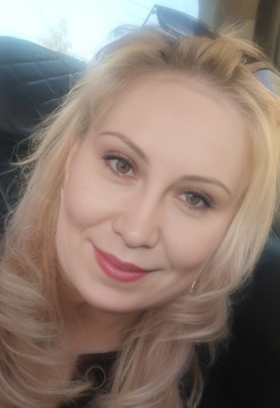 Anna • 45 • Russia