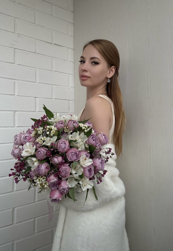 Alena • 28 • Russia
