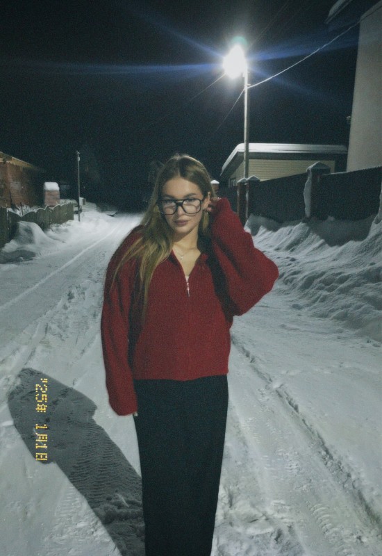 Aleksandra • 17 • Russia