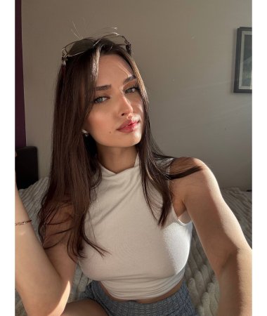 Alya, 29